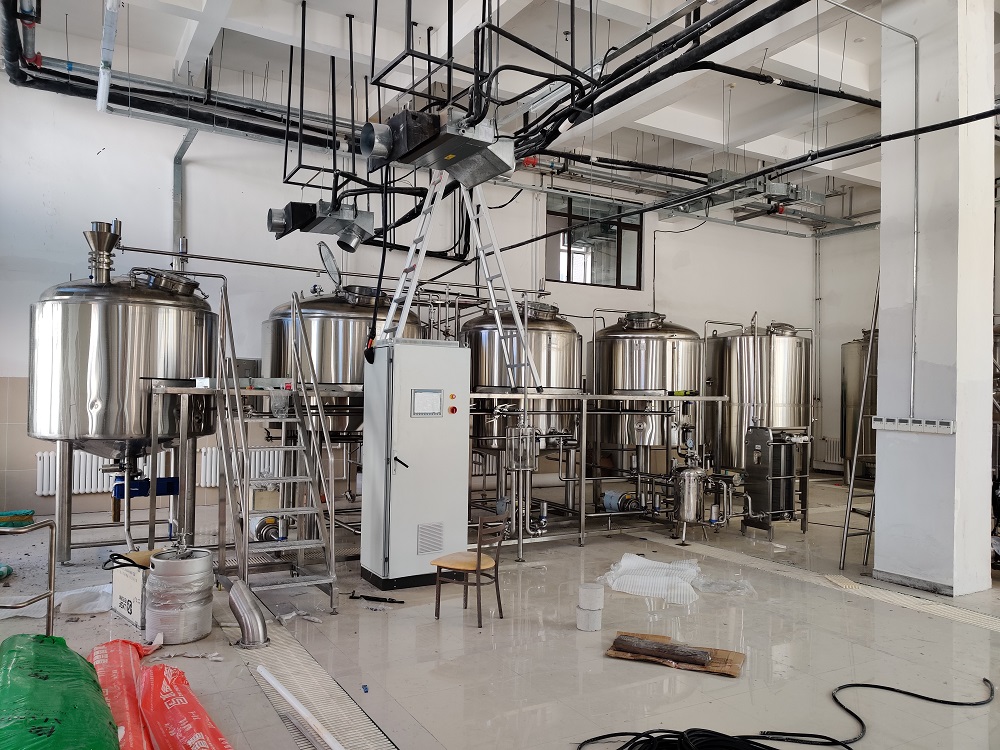 2000L精釀<a href=http://m.jsrgmr.com/ target=_blank class=infotextkey>啤酒設備</a>