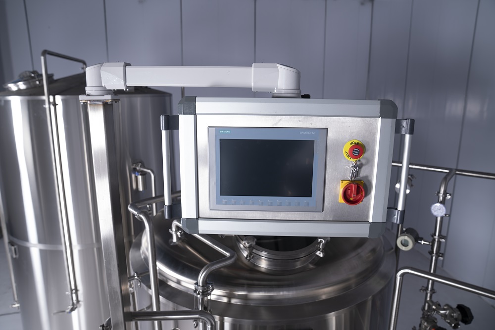 天泰精釀啤酒廠設備PLC釀造自動化控制
